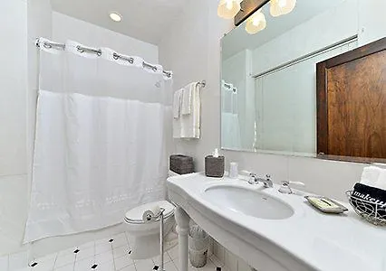 Margarita European Inn, Ascend Collection Hotel 3*